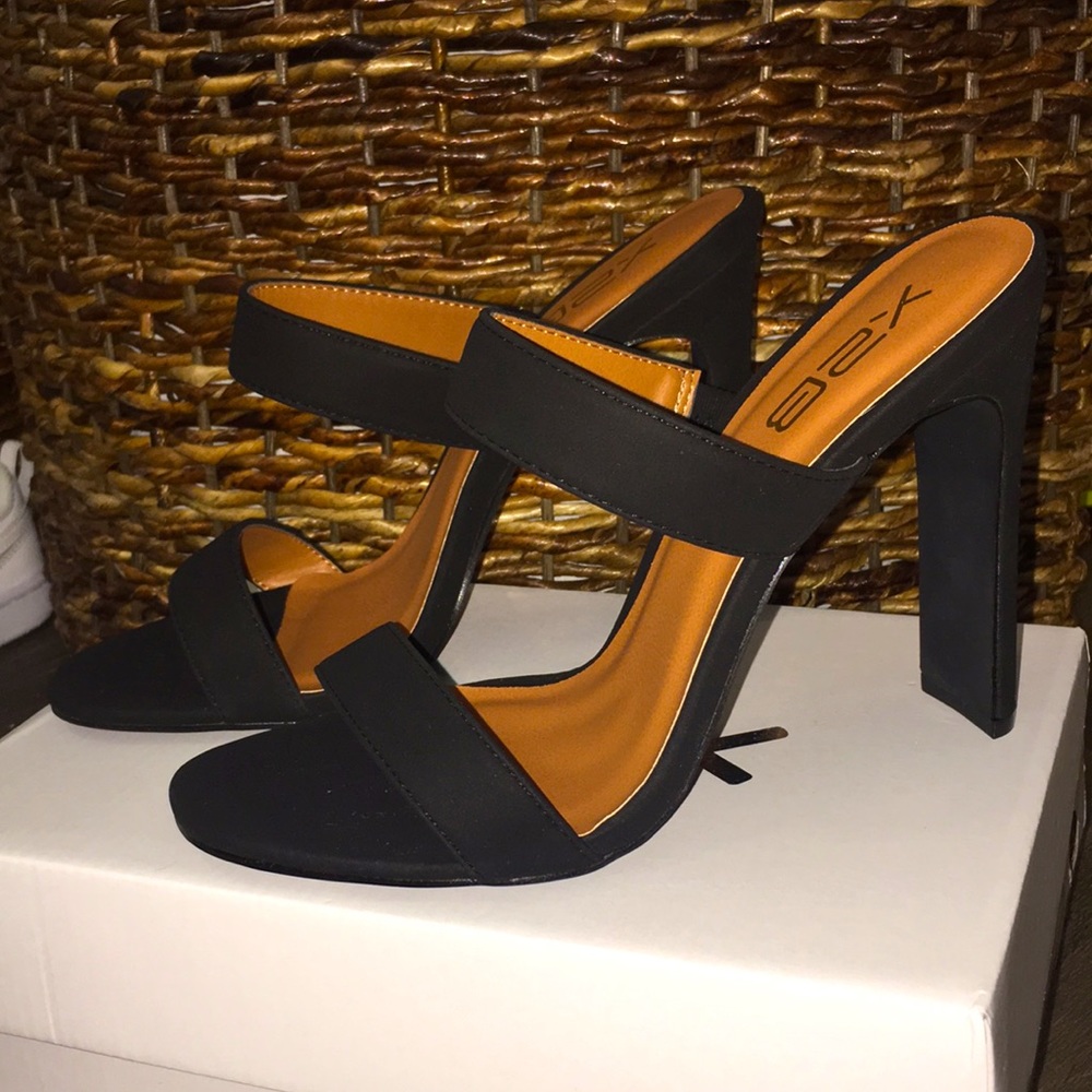 Black Heel NWT